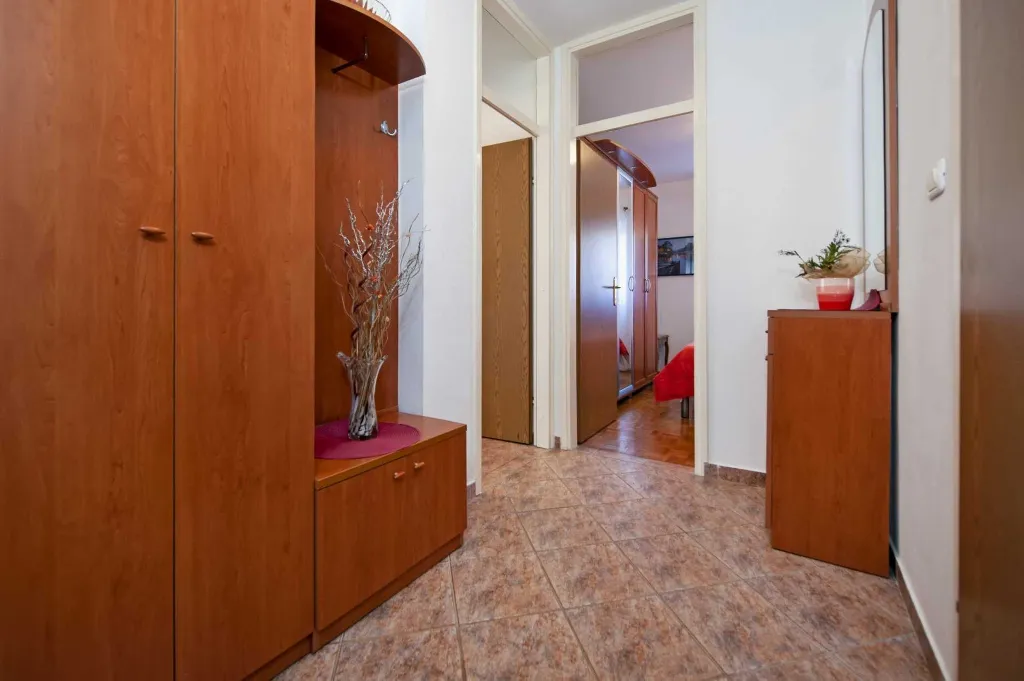 1-Bedroom Apartment in Rovinj (Sleeps 4)