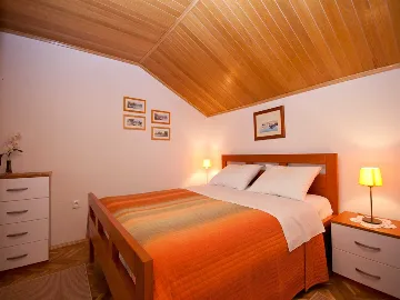 1-Bedroom Apartment in Baška for Up to 3 Guests