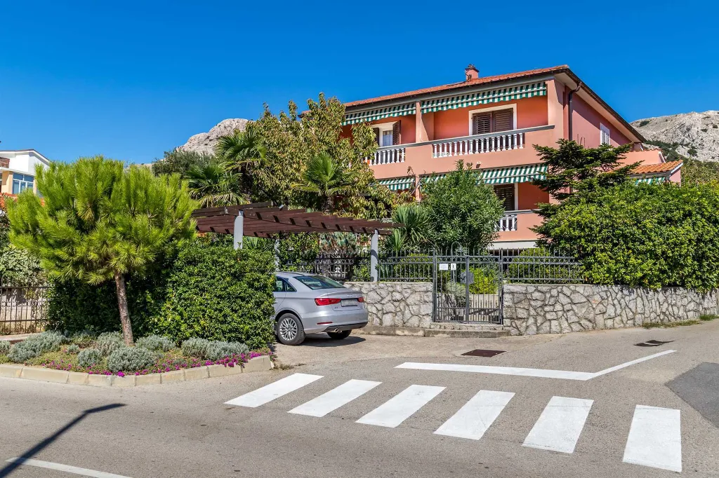 1-Bedroom Apartment in Baška for Up to 3 Guests
