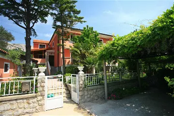 1-Bedroom Apartment in Baška for Up to 3 Guests