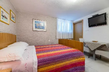 Studio in Baška for 2 Guests with Parking