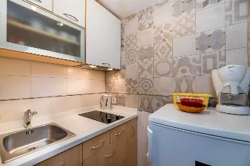Studio in Baška for 2 Guests with Parking
