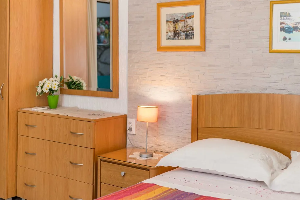 Studio in Baška for 2 Guests with Parking