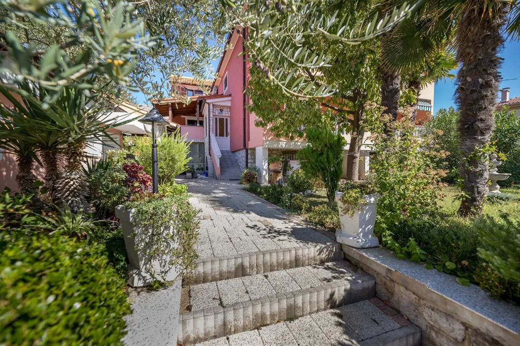 Studio in Baška for 2 Guests with Parking
