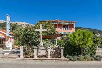 Studio in Baška for 2 Guests with Parking