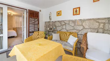 Studio in Baška for 2 Guests with Parking