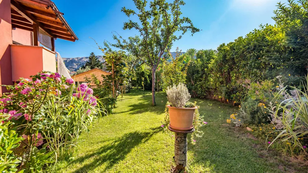 Baška 1-Bedroom Apartment with Terrace
