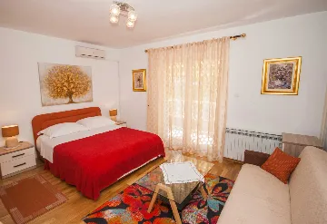 Room with Private Bathroom in Baška for 2 Guests