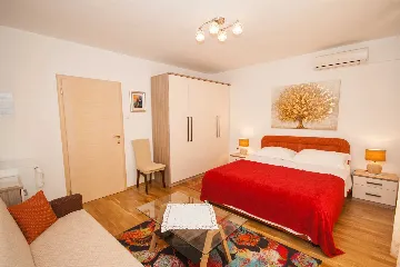 Room with Private Bathroom in Baška for 2 Guests