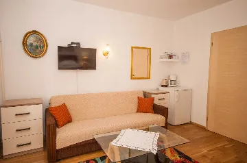 Room with Private Bathroom in Baška for 2 Guests