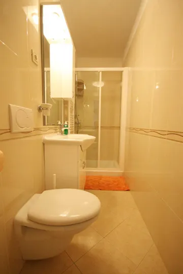 Room with Private Bathroom in Baška for 2 Guests