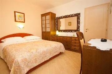 Room in Baška for 2 Guests with Private Bathroom