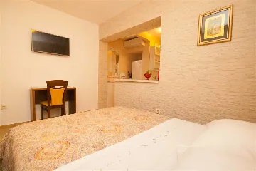 Room in Baška for 2 Guests with Private Bathroom