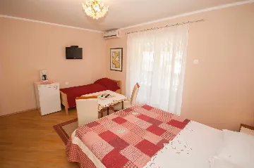 Private-House Room for 2 Guests in Baška
