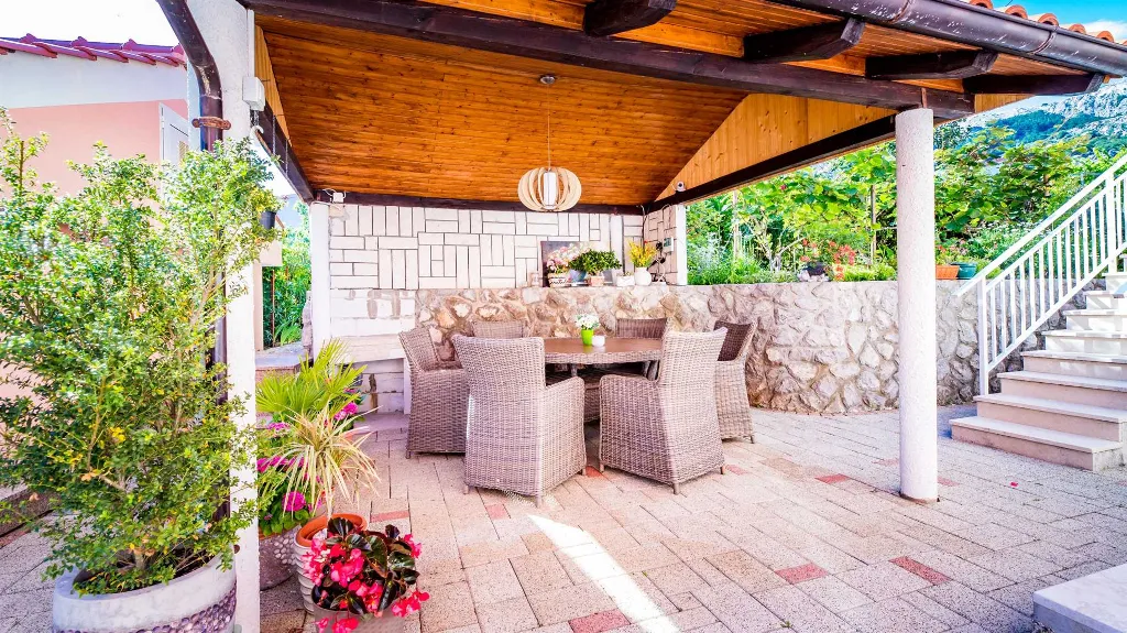 Air-conditioned Room in Baska for up to 3 Guests