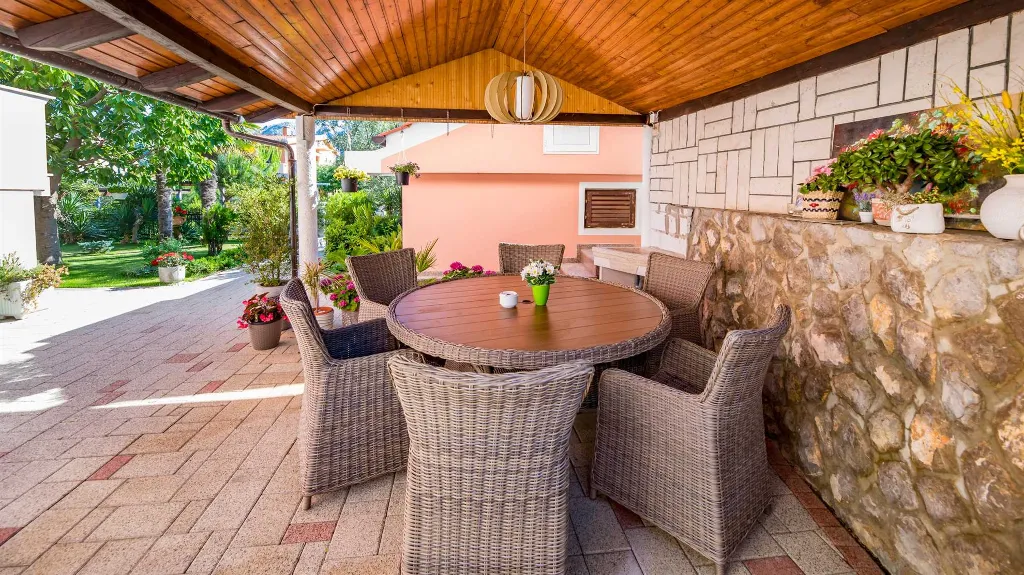 Air-conditioned Room in Baska for up to 3 Guests