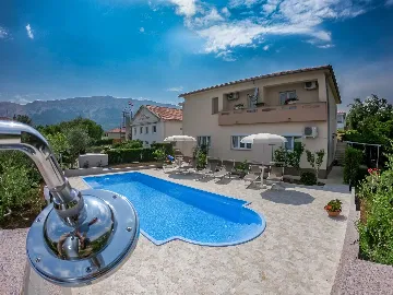 2-Bedroom Apartment in Baška for 4 Guests