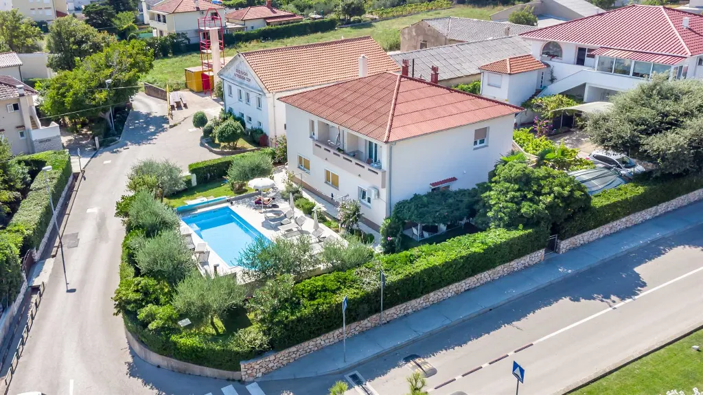 2-Bedroom Apartment in Baška for 4 Guests