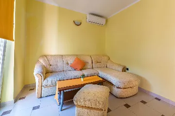 Baška Apartment for 4–6 Guests with Wi‑Fi