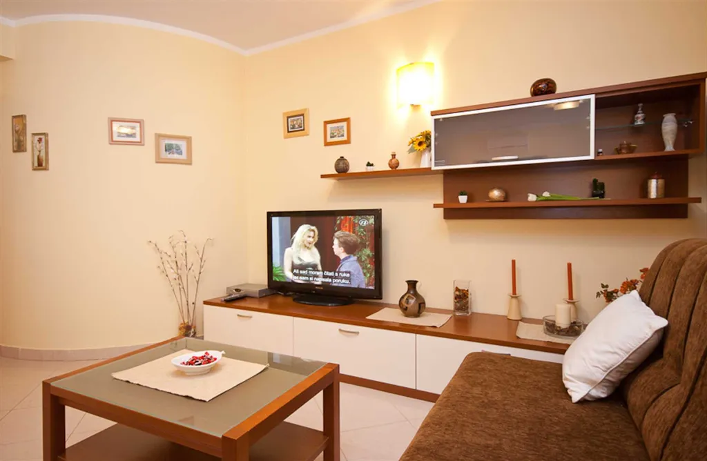 Baška Apartment for 6 Guests with Terrace & BBQ