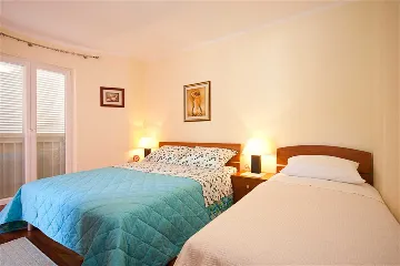 Baška Apartment for 6 Guests with Terrace & BBQ