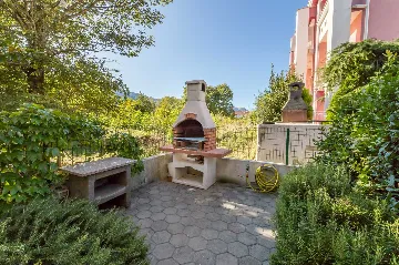 Baška Apartment for 6 Guests with Terrace & BBQ