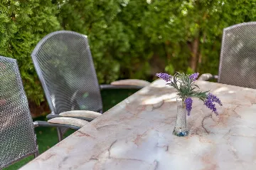 Baška Apartment for 6 Guests with Terrace & BBQ