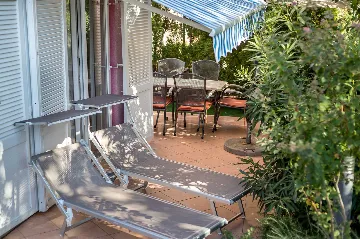 Baška Apartment for 6 Guests with Terrace & BBQ