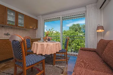 Baška 1-Bedroom Apartment for 2 Guests with Parking