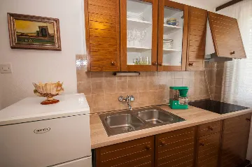 Baška 1-Bedroom Apartment for 2 Guests with Parking