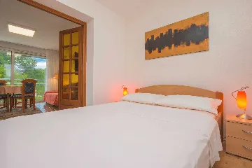 Baška 1-Bedroom Apartment for 2 Guests with Parking
