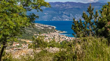 Baška 1-Bedroom Apartment for 2 Guests with Parking