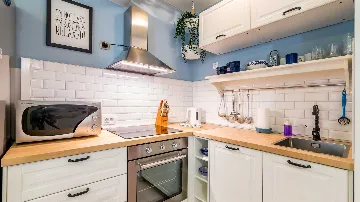 Baška 2-Bedroom Apartment with Terrace & Barbecue