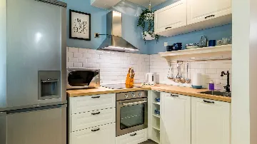 Baška 2-Bedroom Apartment with Terrace & Barbecue