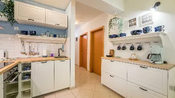 Baška 2-Bedroom Apartment with Terrace & Barbecue