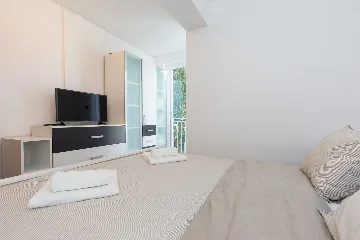 Baška 2-Bedroom Apartment with Terrace & Barbecue