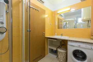 Baška 2-Bedroom Apartment with Terrace & Barbecue