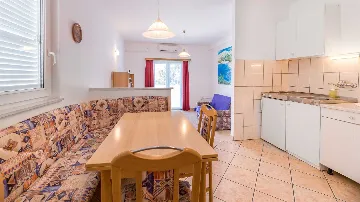 Two-Floor Apartment with Balcony & Terrace in Baška