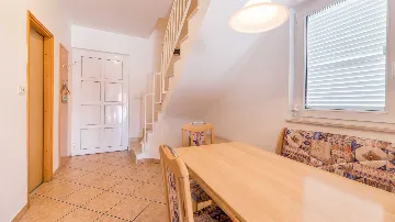 Two-Floor Apartment with Balcony & Terrace in Baška