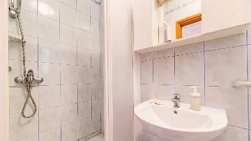 Two-Floor Apartment with Balcony & Terrace in Baška