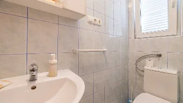 Two-Floor Apartment with Balcony & Terrace in Baška