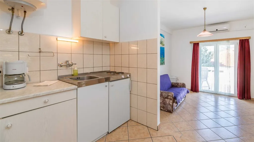 Baška Apartment for Up to 4 Guests with Balcony