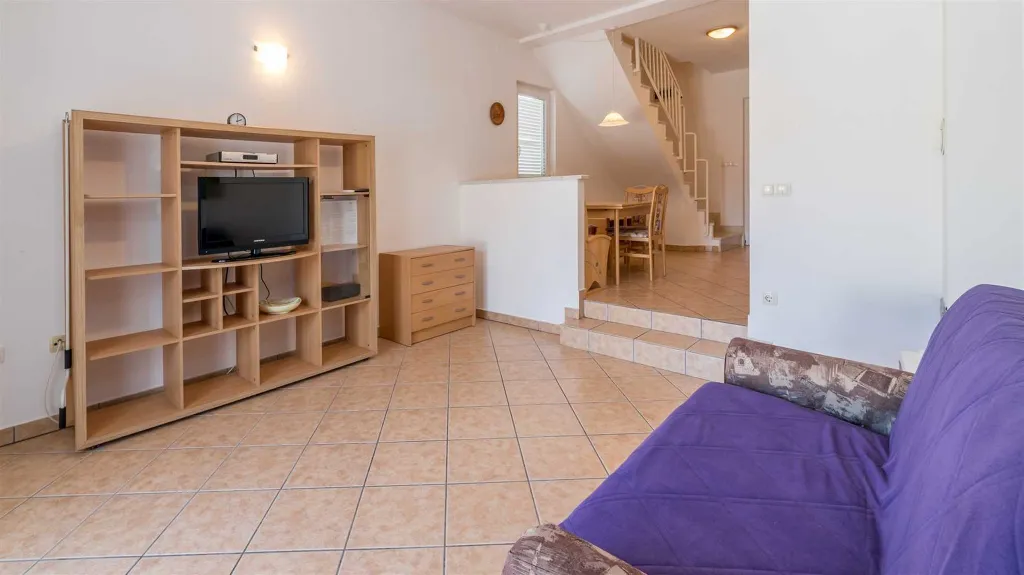 Baška Apartment for Up to 4 Guests with Balcony