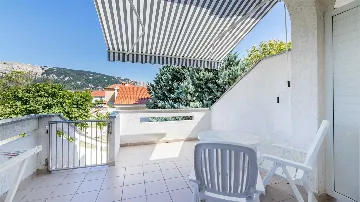 Baška Apartment for Up to 4 Guests with Balcony
