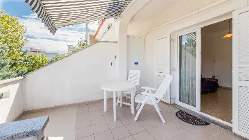 Baška Apartment for Up to 4 Guests with Balcony