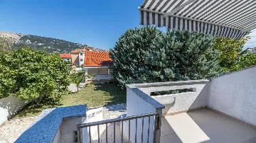 Baška Apartment for Up to 4 Guests with Balcony