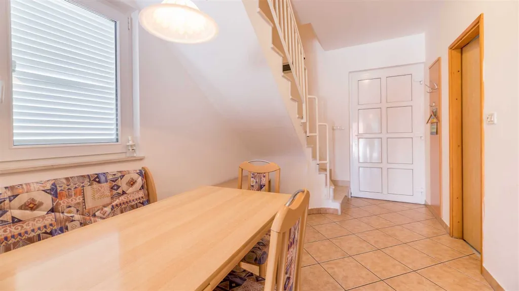 Baška Apartment for Up to 4 Guests with Balcony