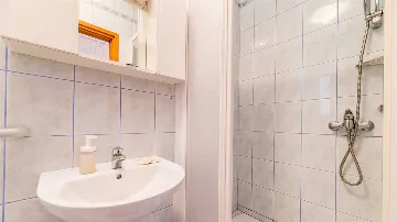 Baška Apartment for Up to 4 Guests with Balcony