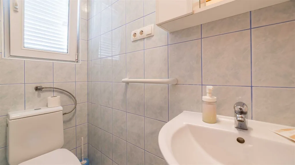 Baška Apartment for Up to 4 Guests with Balcony