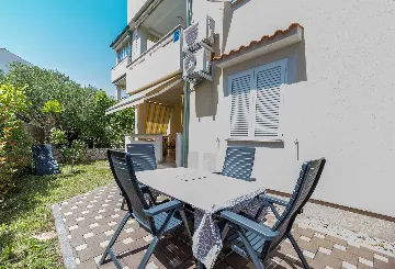 2-Bedroom Apartment in Baška for up to 5